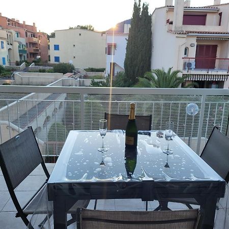 Superbe T2 en centre ville au calme à deux pas du marché Cavalaire-sur-Mer Exterior foto